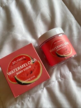 Watermelona Body Scrub — Pink Exfoliating Gel
